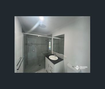 Lovely 1 Bed Home with Study! - Photo 5