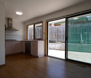 Quaint 3-Bedroom Home in Prime Parkdale Location - Photo 3