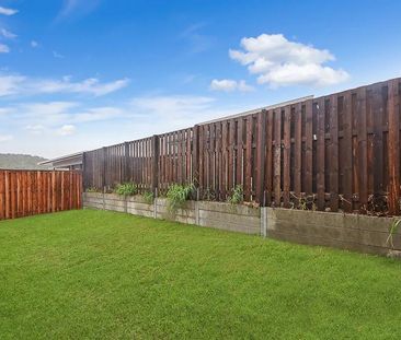 6 Crewes Cres, Redbank Plains QLD 4301 - Photo 6