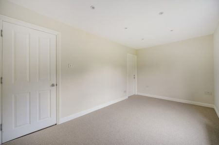 4 Bedroom House - Chapel Road, Meonstoke - Photo 4