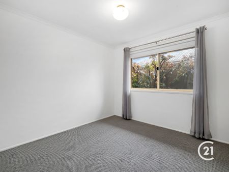 Amazing Renovated Family Home - $1050 Per Week - Unfurnished - Photo 2