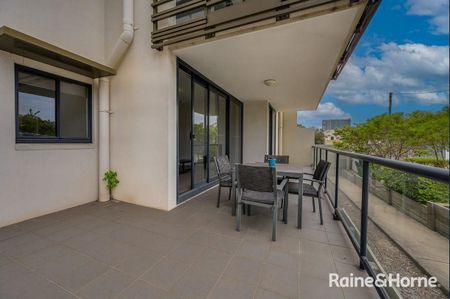 Modern, Convenient & Low-Maintenance Living! - Photo 2