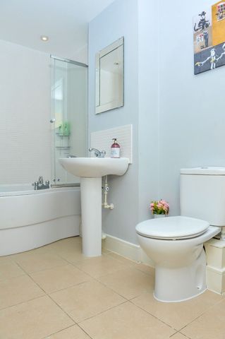 Albert Street - Photo 2