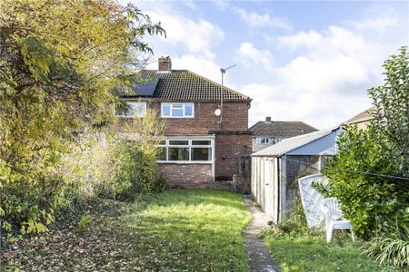 3 bedroom semi-detached house to rent - Photo 4