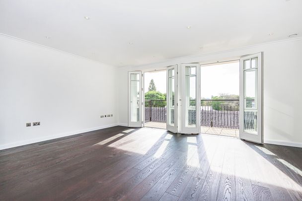 Higham House West, Carnwath Road, Fulham, London, SW6 - Photo 1