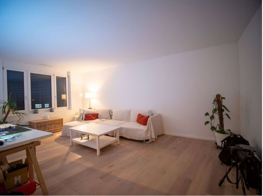 2.5 Zimmer, 102 m², 4. Stock - Photo 1