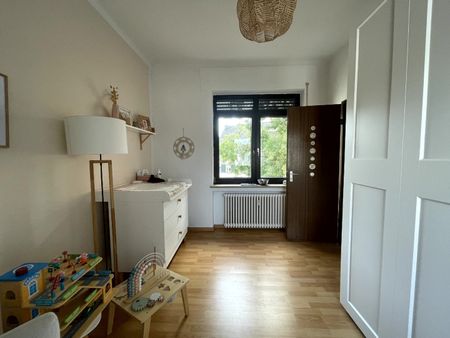 KREFELD-UERDINGEN: SCHÖNE 3,5-ZIMMER WOHNUNG IN RHEINNÄHE ZU MIETEN! - Photo 5