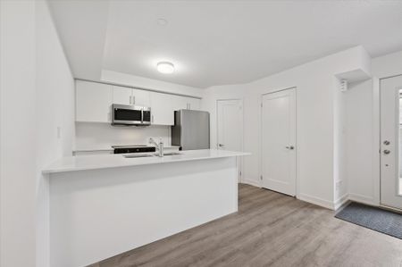 For Lease - 940 St David Street Unit# 105, Centre Wellington, Ontario - Photo 5
