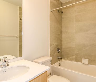 For Lease - 1989 Matteer Court Unit# 30, Innisfil, Ontario - Photo 4