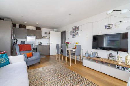 2 bedroom apartment to rent - Photo 5