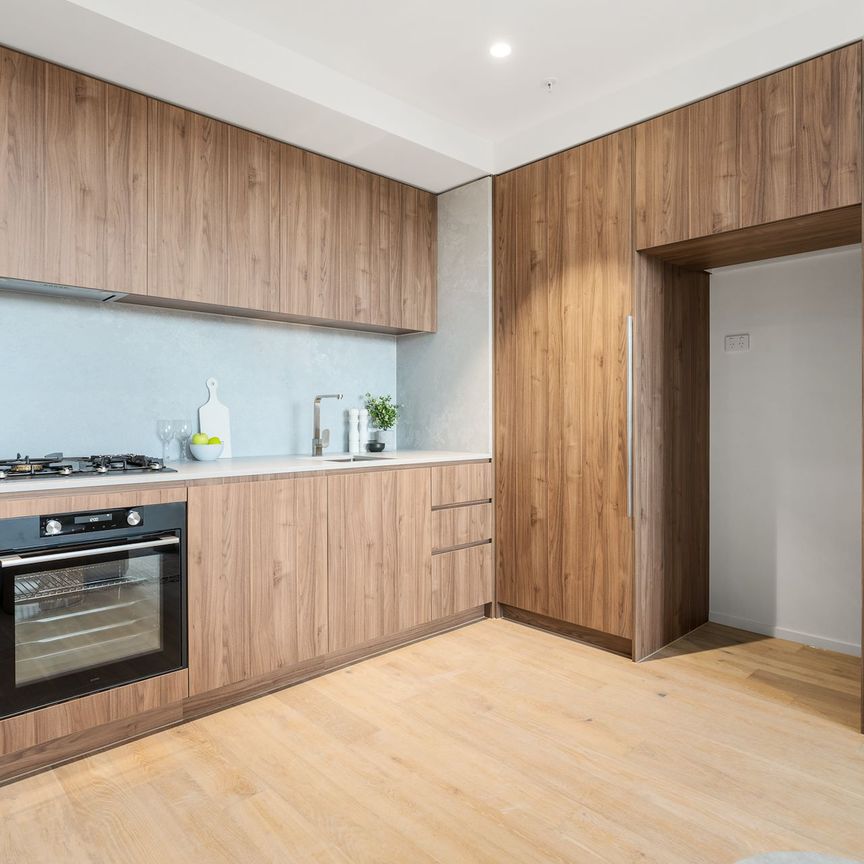 706/543 Elizabeth Street, Melbourne. - Photo 1