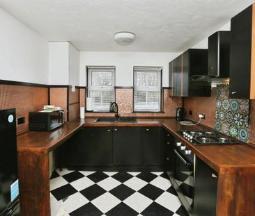 Carisbrooke Road, Gosport - Photo 4