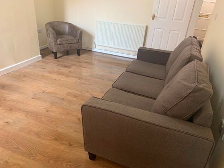 Room in a Shared House, Nona Street, M6 - Photo 3