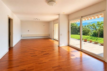 Elegante Residenza con vista lago e giardino privato - Foto 2