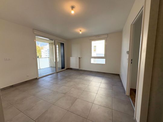 LOCATION : appartement T2 (44 m²) à MEYLAN - Photo 1