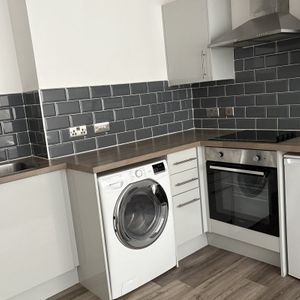 Headlands Road, PONTEFRACT - Photo 3