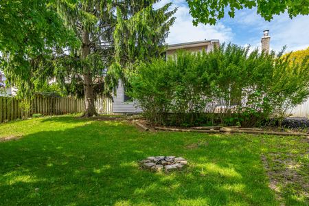 For Lease - 24 Bartlett Crescent, London South, Ontario - Photo 2