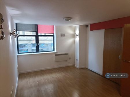 2 bedroom flat to rent - Photo 4