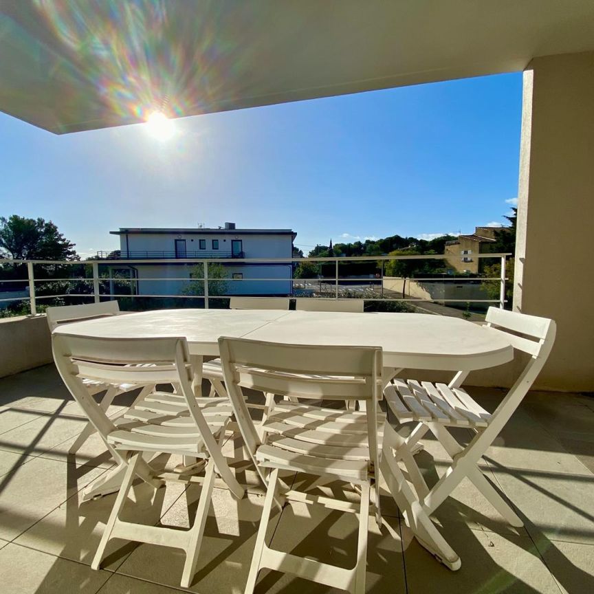 « VILLENEUVE-LES-AVIGNON - APPARTEMENT T4 105M² AVEC TERRASSE ET DOUBLE GARAGE » - Photo 1