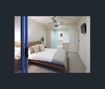 SPACIOUS FULLY FURNISHED 2 BEDROOM APARTMENT - AVAILABLE 9 Jan 2026 - Photo 4