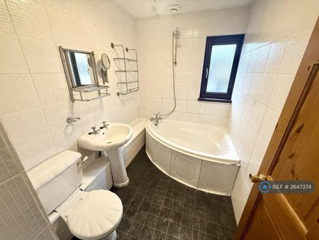 2 bedroom detached house to rent - Photo 5