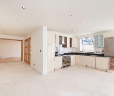 St Johns Wood Park, St Johns Wood, London, NW8 6RN - Photo 6