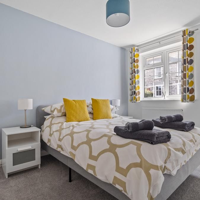 3 bedroom end of terrace house to rent - Photo 1