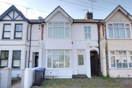 2 bedroom flat to rent - Photo 5