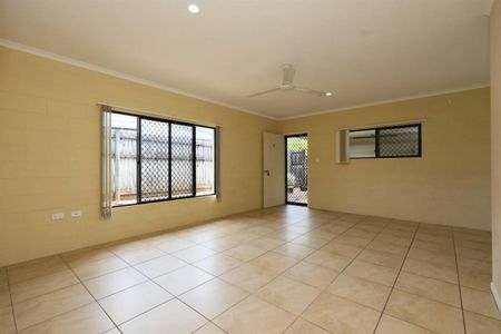 Freestanding 3 Bedroom Duplex - Double carport with Roller Door - Fenced Yard - Photo 4