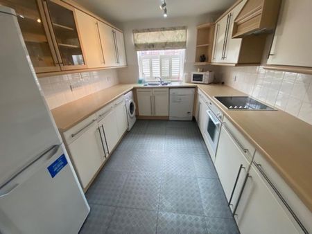 2 bedroom apartment to rent - Photo 3