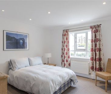 5 bedroom end of terrace house to rent - Photo 4