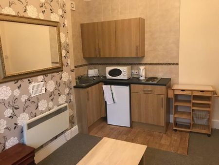 Studio to rent - Photo 2