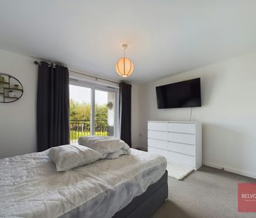 Flat to rent on - Photo 1