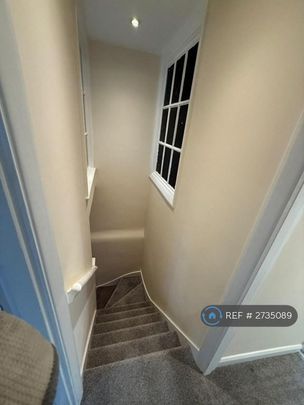 3 bedroom maisonette to rent - Photo 1