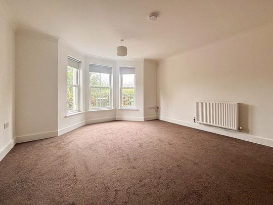 2 bedroom ground floor flat to rent - Photo 1