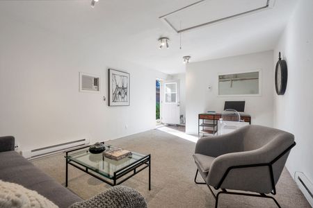 For Lease - 217 Northcliffe Boulevard, Toronto, Ontario - Photo 4