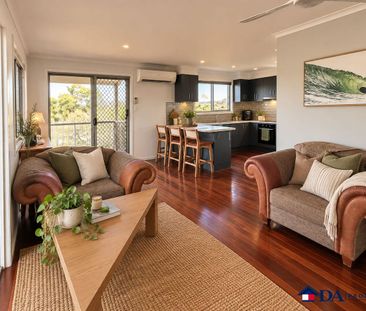 Renovated Family Living with a Separate Downstairs Apartment - Photo 4