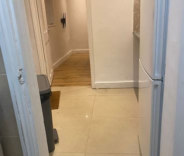 Studio Flat, Oulton Crescent, IG11 - Photo 6