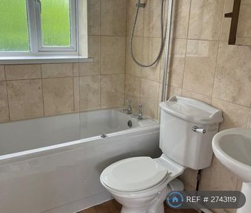 2 bedroom end of terrace house to rent - Photo 6