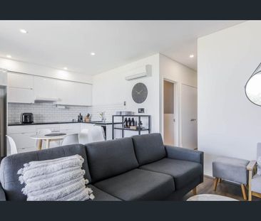 Fully Furnished Apartment with City Views – Prime Maylands Location - Photo 4