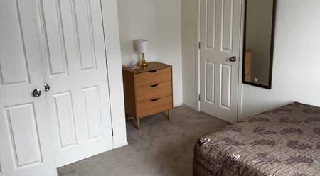 Two-Bedroom Property with Chattels - Photo 3