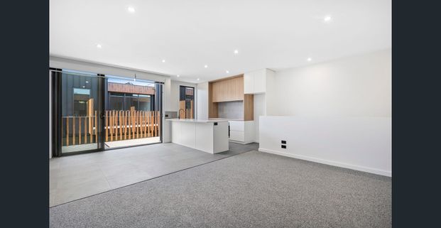 Executive inner city living - Photo 1