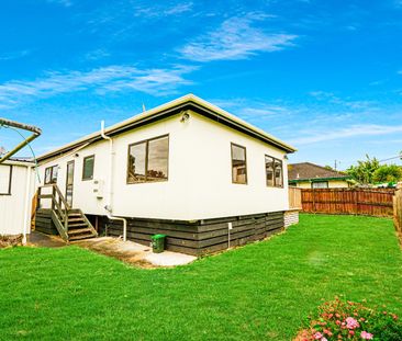 Tidy Two Bedroom Home - Photo 6