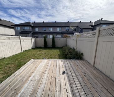 For Lease - 324 Rainrock Crescent, Orleans - Convent Glen and Area,... - Photo 2