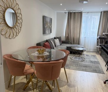 1 Bed Flat, Cheesemans Terrace, W14 - Photo 3