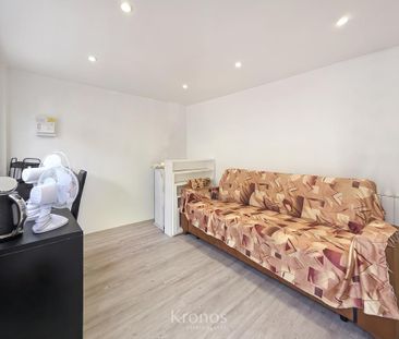 4 bedroom semi-detached house to rent - Photo 2