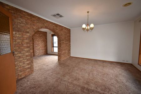 Solid and spacious - The best on offer! - Photo 2