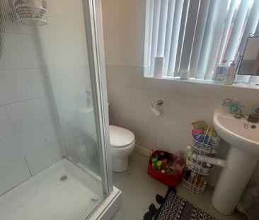 5 bedroom private hall to rent - Photo 5