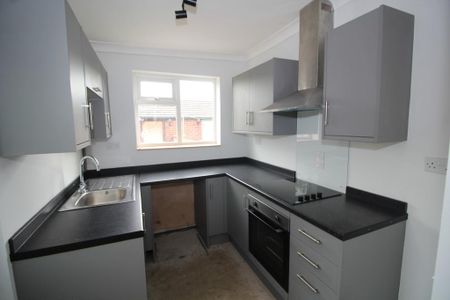 2 bedroom terraced house to rent - Photo 5