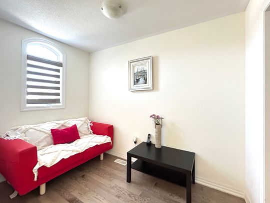 For Lease - 131 Beaveridge Avenue, Oakville, Ontario - Photo 1